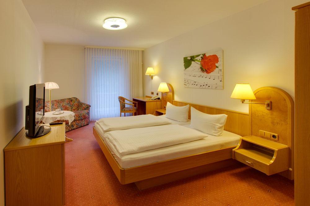 Hotel Pfaelzer Wald Bad Bergzabern Eksteriør billede