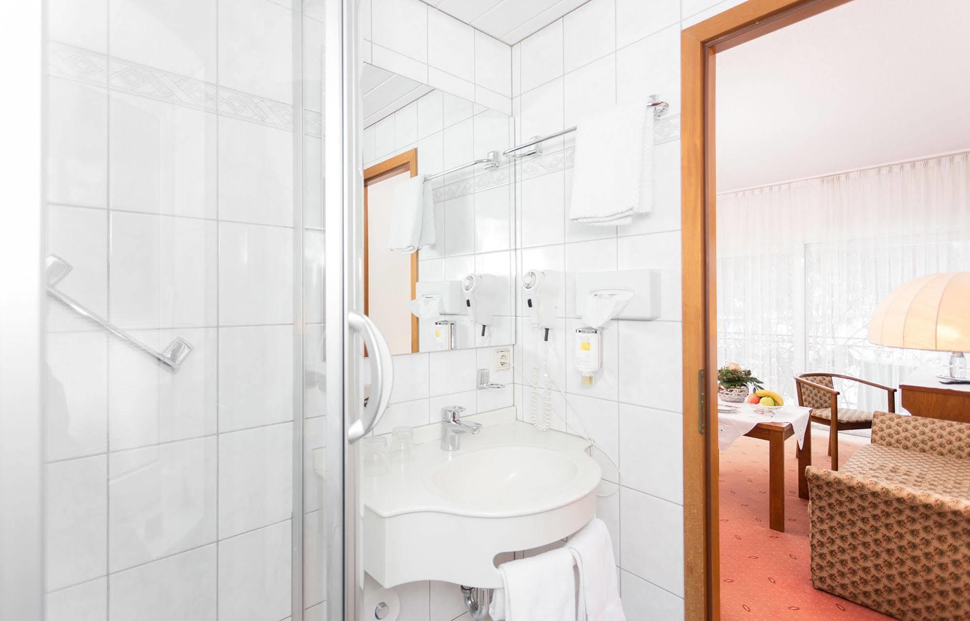Hotel Pfaelzer Wald Bad Bergzabern Eksteriør billede